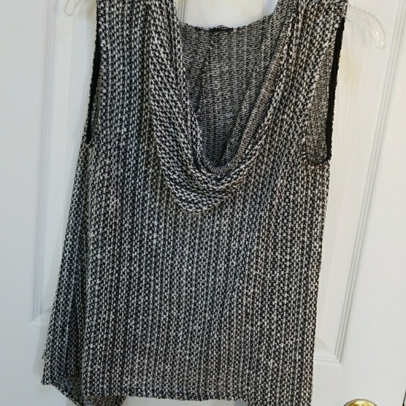 HOODED ๐ CARDIGAN - Picture 2 of 5